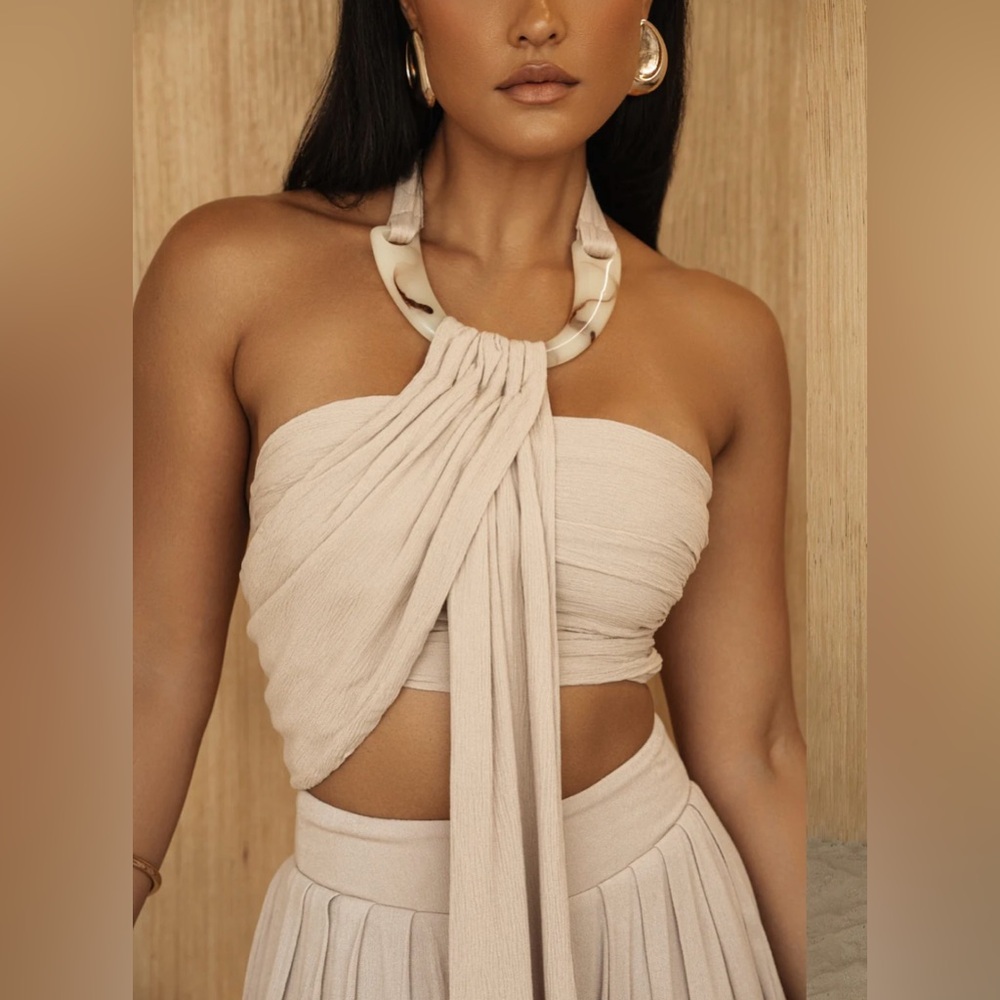 NWT Jluxlabel Take a Seat Halter Top